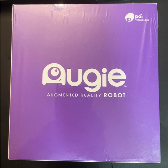 NEW IN BOX - Augie Augmented Reality Robot. Runs on Code fueled by fun! - Picture 6 of 6